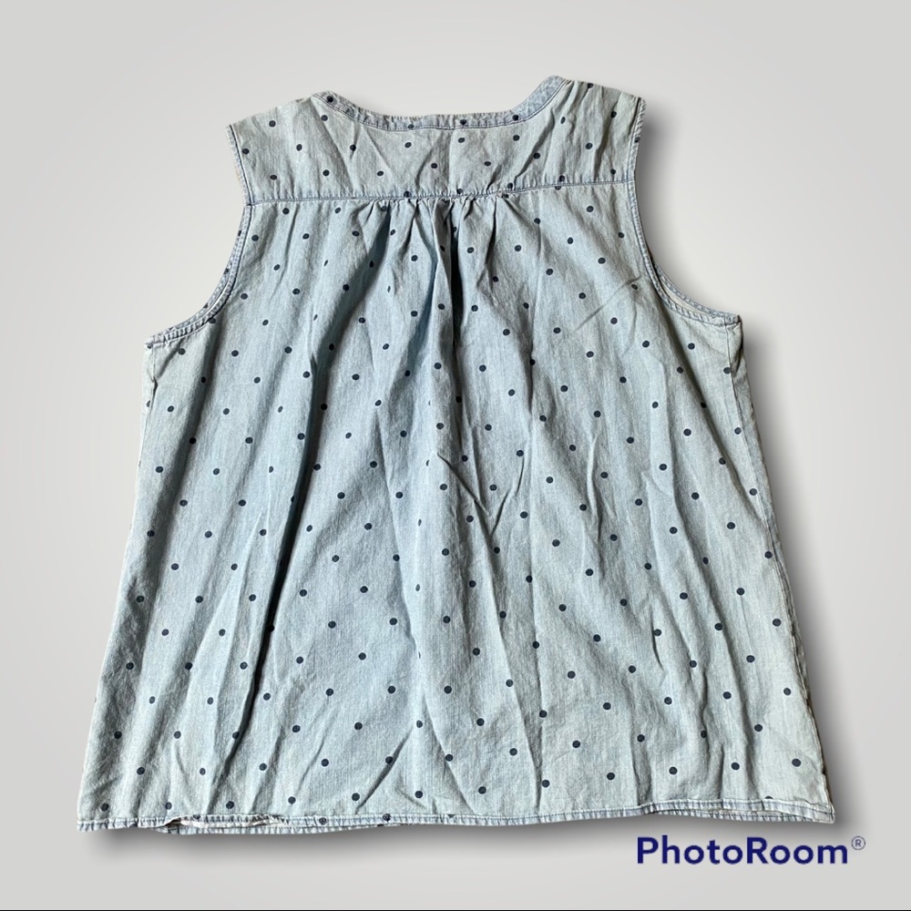 Large Loft Light Chambray Sleeveless Polka Dot Button Up Top - Picture 4 of 6